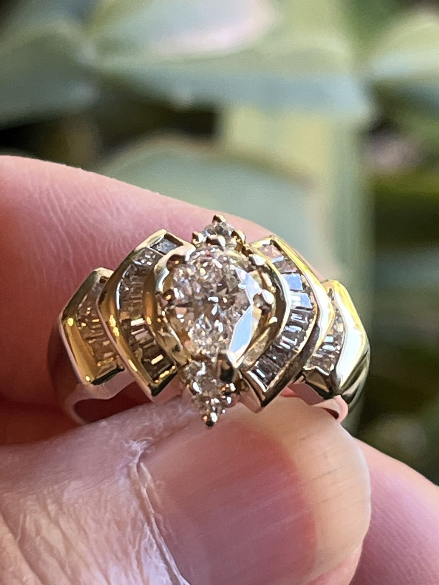 Stunning Solid 14k Gold And 1.25ct Natural Diamond Ring