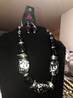 So elegant necklace and earrings