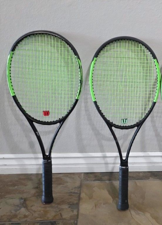 2 Wilson blade98 v6 tennis racquet