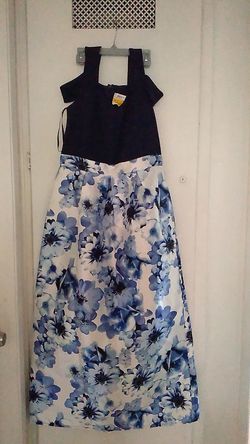 Women dress