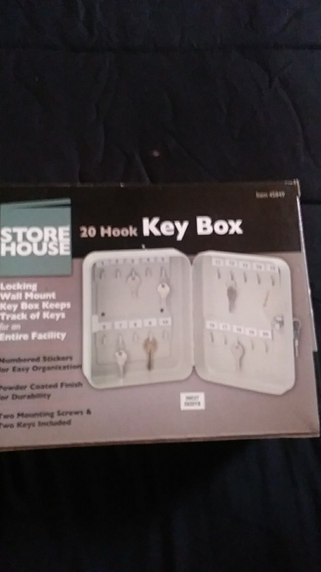 20 hook locking key box new never used