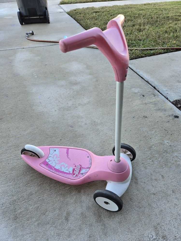 Razor Scooters..5$