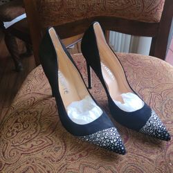 Beautiful  Shoes Size 9 And 10 $10