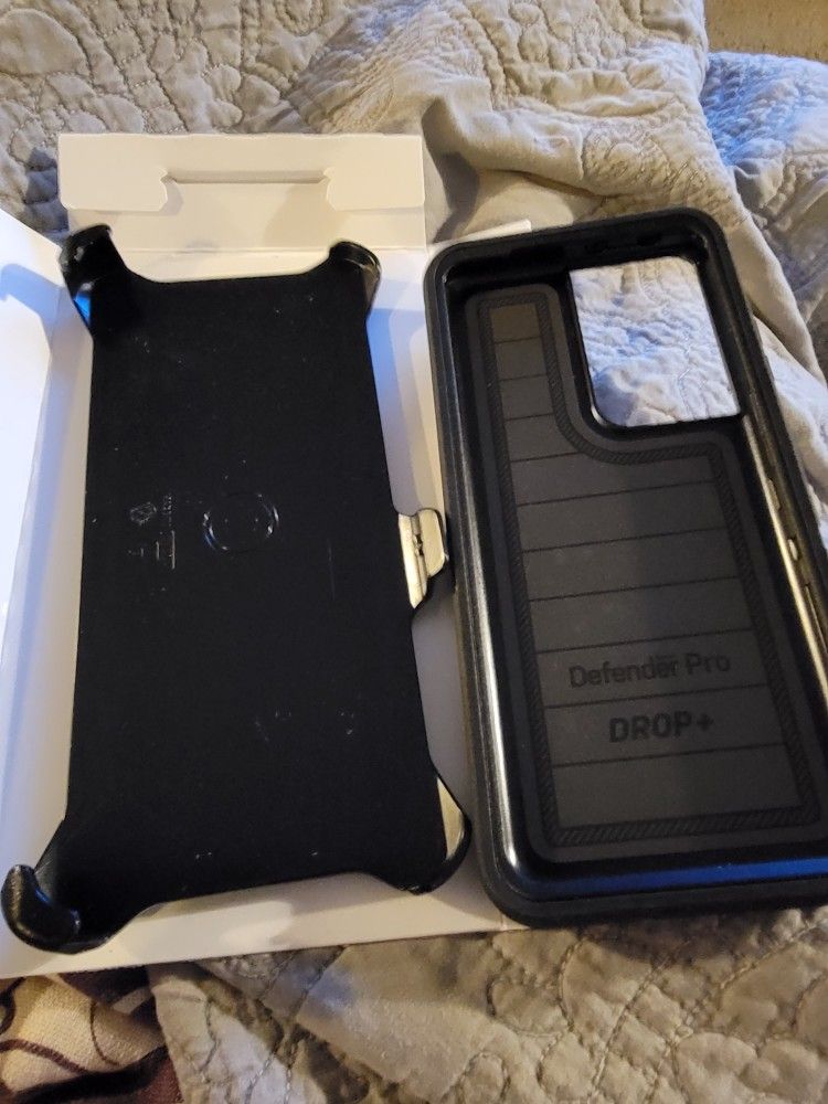 BRAND NEW GALAXY S21 ULTRA 5G DEFENDER PRO OTTER BOX CASE FOR SALE...