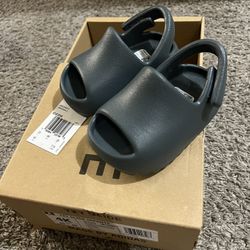 Baby Yeezy Slides 