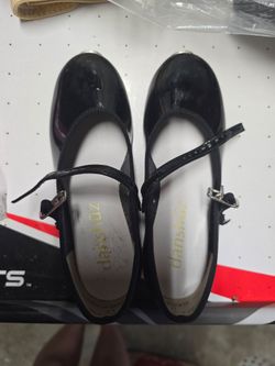 Tap dance shoes