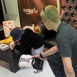 Hasbulla Signed Boxing Gloves/Left Glove Only 