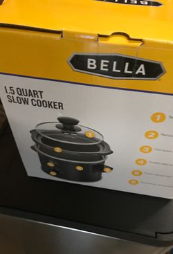 Brand new 1.5 quart slow cooker. Never open.