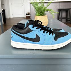 Jordan Retro 1 Low Black University Blue