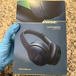 NEW! Bose QuietComfort Headphones