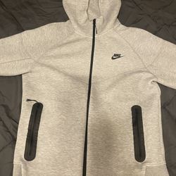 Grey nike tech