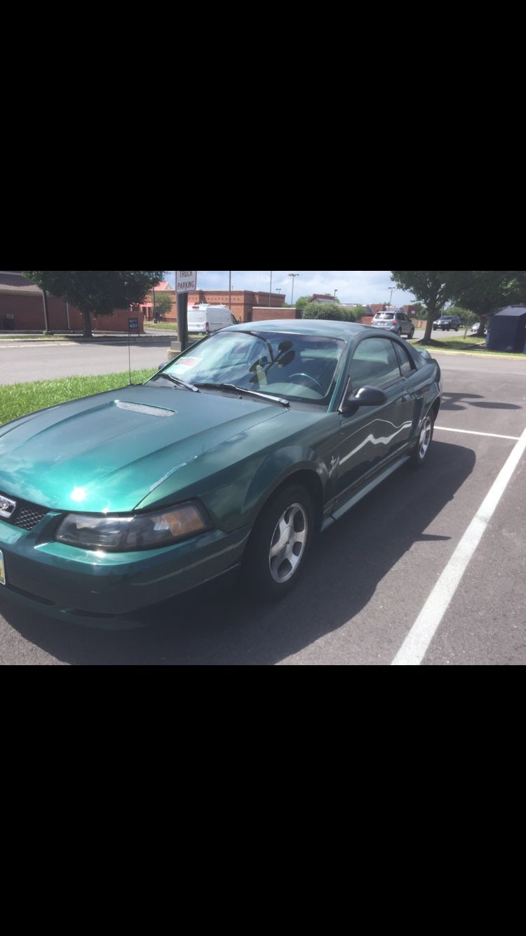 2000 Ford Mustang