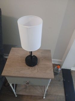 2 LAMPS WITH PLUGS AS A PACKAGE
