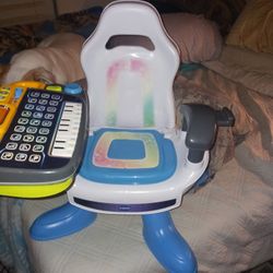 VTECH TODDLERS COMPUTER CHAIR WITH REMOVABLE TABLET KEYBOARD 10 FINAL PRICE