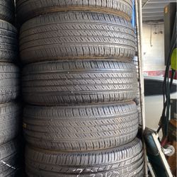 235/60R18 Marca Kumho Usadas En Excelentes Condiciones De Vida