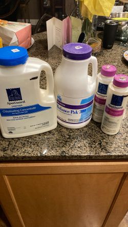 Hot Tub Chemicals (chlorine, pH…)