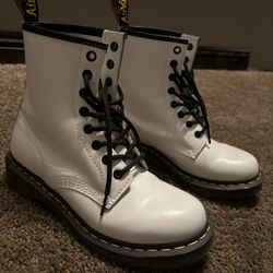Doc Martens Boot Woman’s 