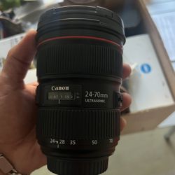 Canon 24-70mm Ultrasonic Macro Lens