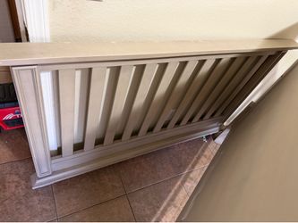 Crib/ toddler bed