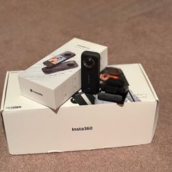 Insta360 x3 action camera + Shaun white snowboard bundle ski sports