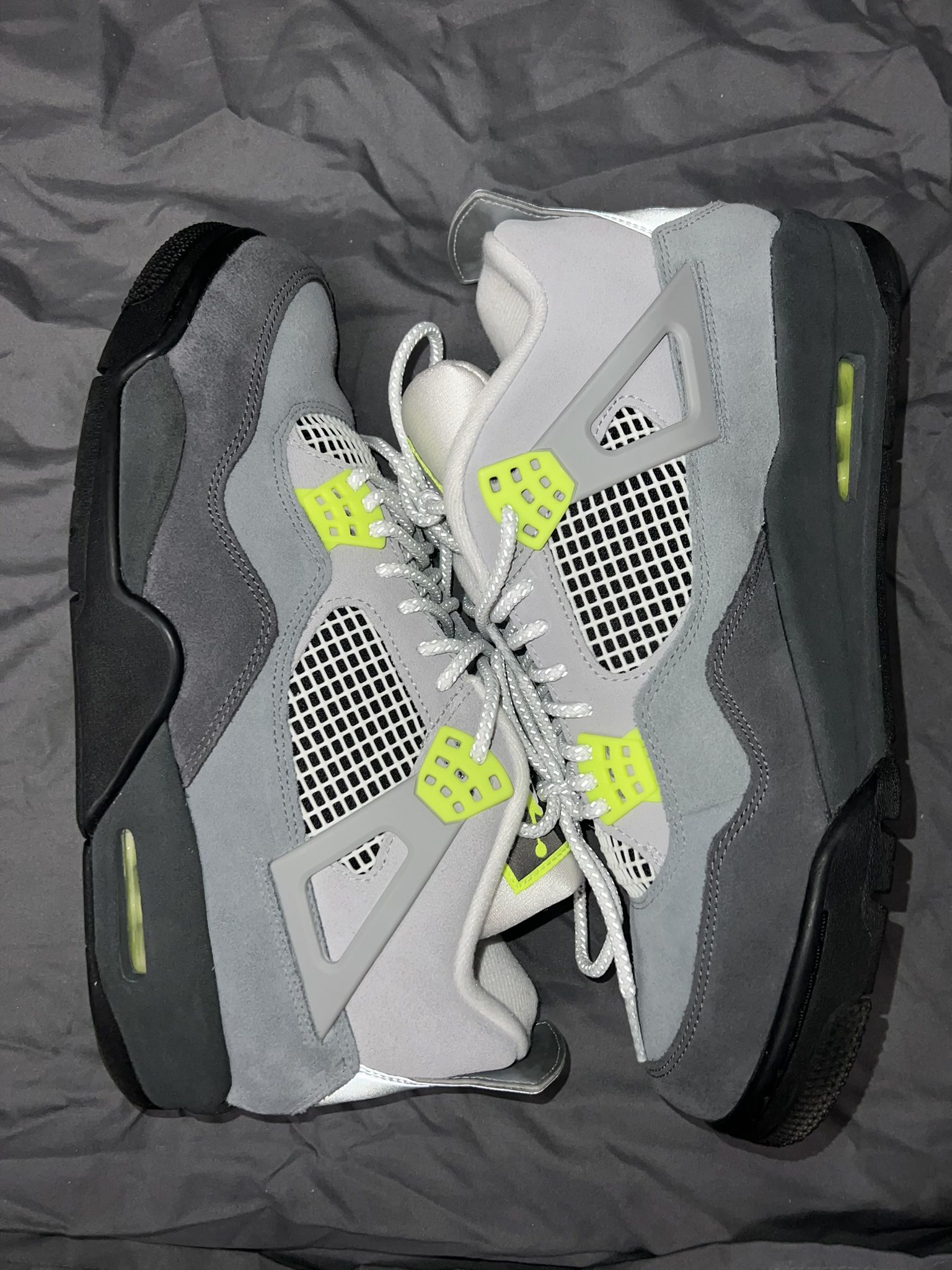 aj4 neon