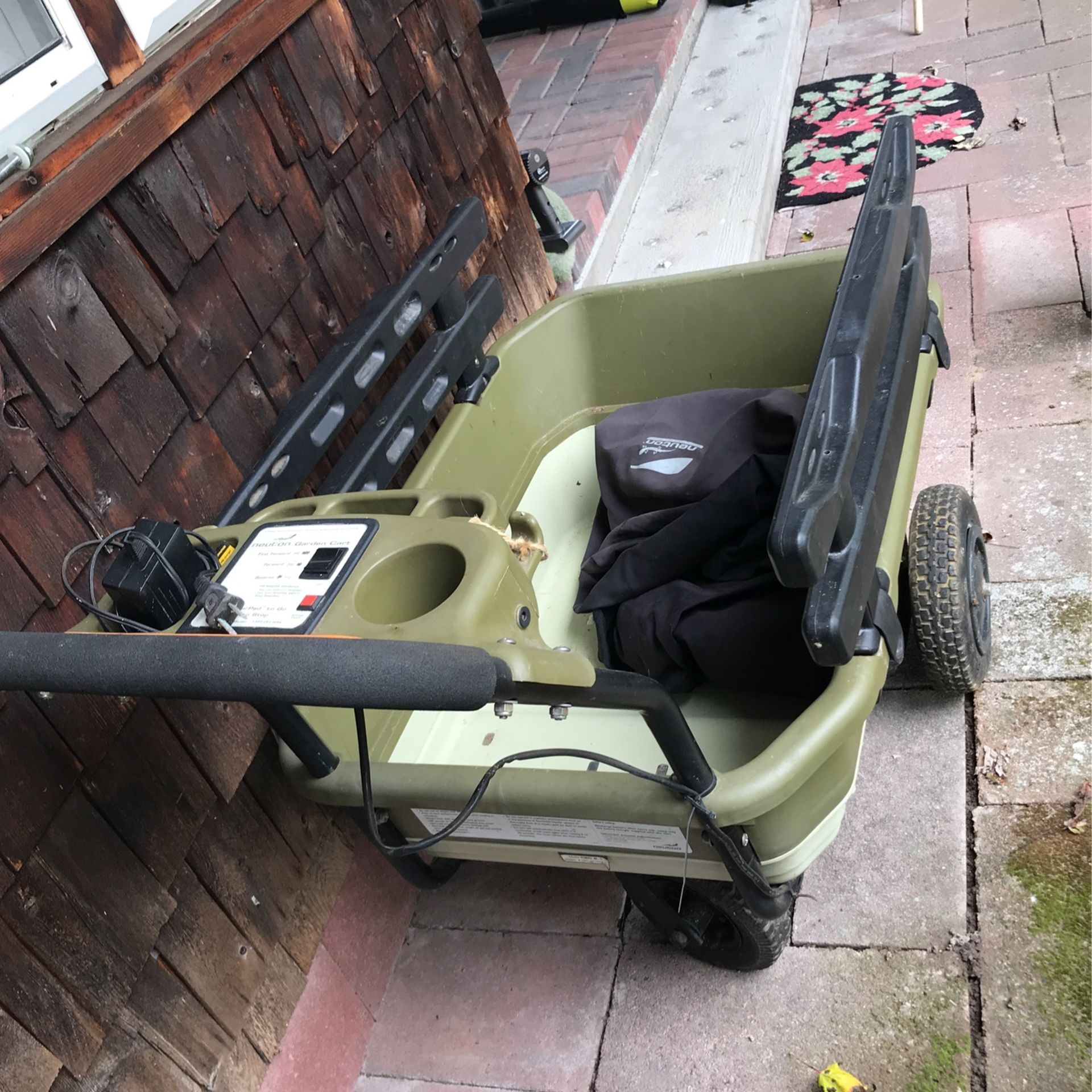 Neuron Garden Cart And Cover