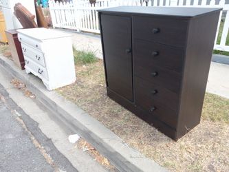 FREE must take ALL 6  ITEMS CURBSIDE PICKUP