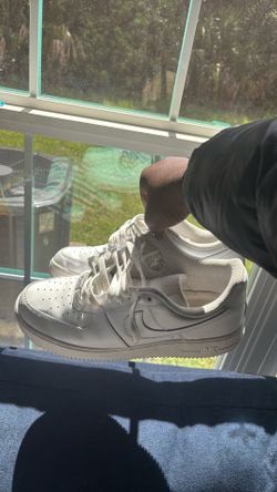 Nike Air Force 1 Low White Size 10 .5– Good Condition