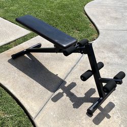 Sit-up Bench, Stomach Crunch, Crunching, Summer Workout, Adjustable, No Damage, Priced to Sell Fast, Located in LaHabra