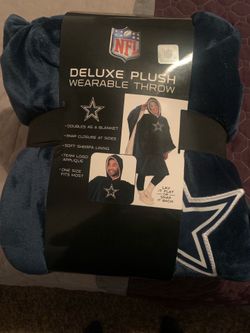 Dallas Cowboys plush blanket wearable throw