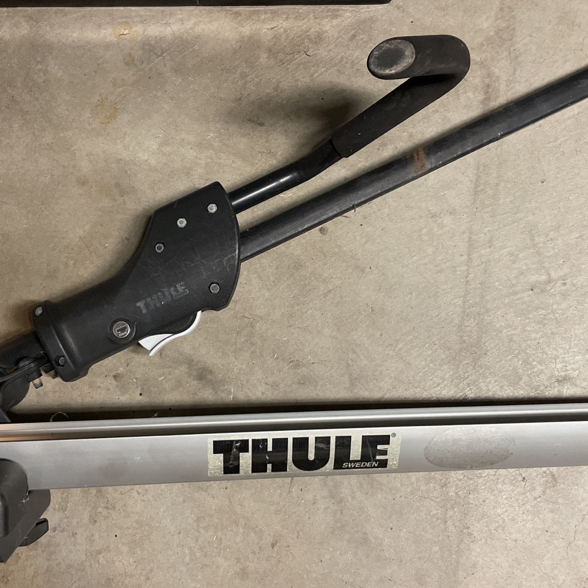 THULE Roof Bike Rack Attachment for Sale in San Diego, CA OfferUp