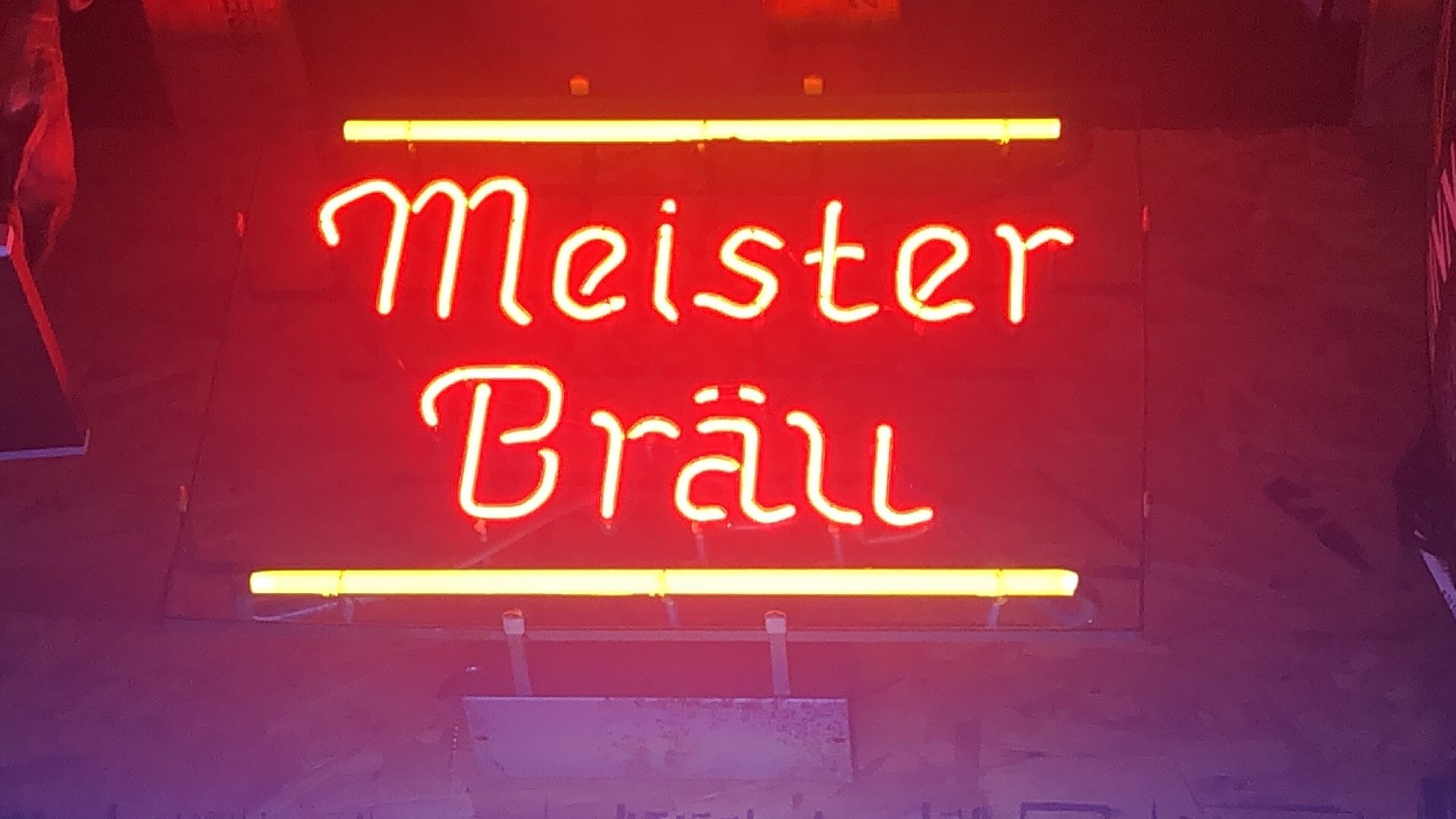 Neon beer sign / Light. No issues