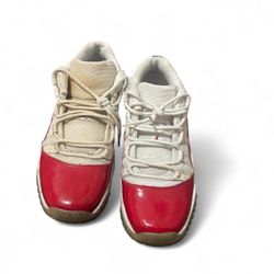 Jordan retro 11 low red cherry
