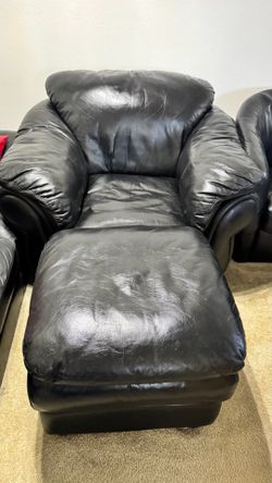 Leather chair and ottoman