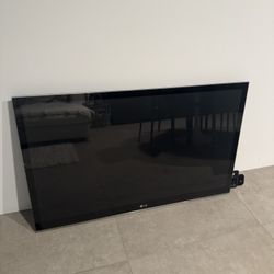 LG 50” Plasma TV (Model 50PZ950) + Wall Mount Bracket – Great Condition