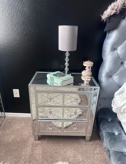 2 Mirror Nightstands