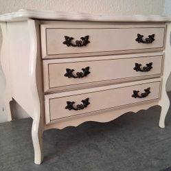 Beautiful vintage wooden vanity-top jewelry box featuring three deep drawers