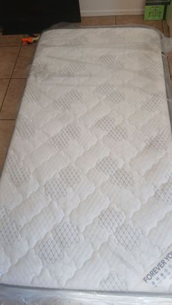 Twin mattress