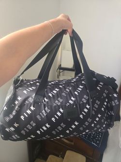 VICTORIAS SECRET PINK LARGE BLACK WHITE LOGO DUFFLE TRAVEL WEEKEND HANDBAG PURSE