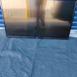  Lg 44 In