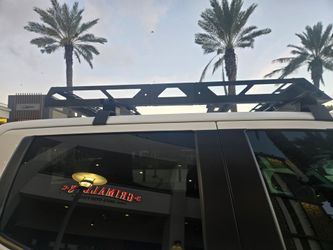 Roof rack basket