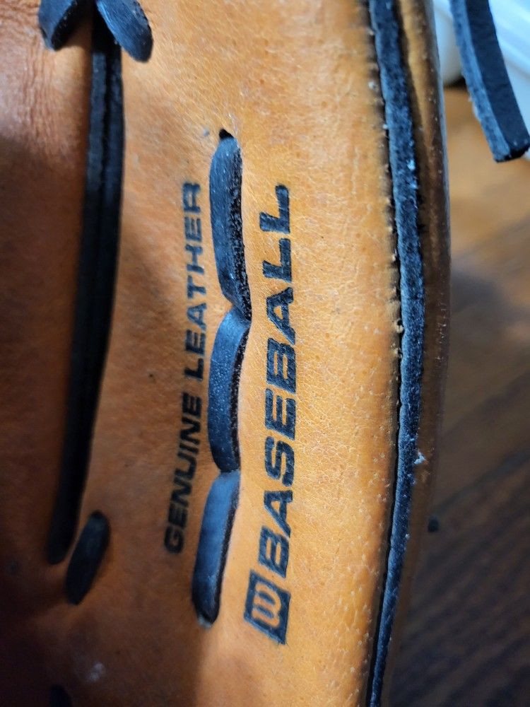 Wilson Baseball for Sale in Katy, TX OfferUp