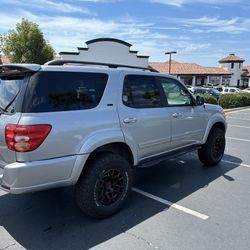 2003 Toyota Sequoia