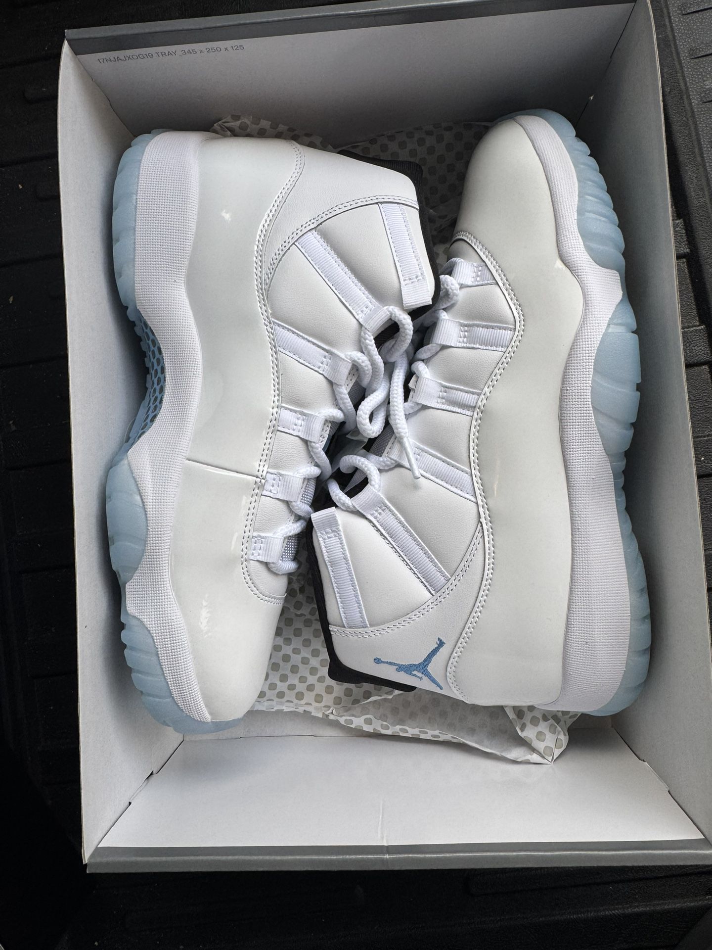 Jordan Retro 11 Legend Blue