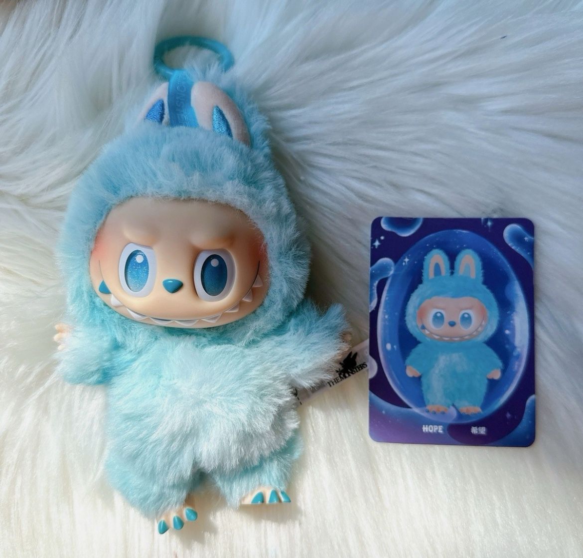 Labubu Big Into Energy Hope