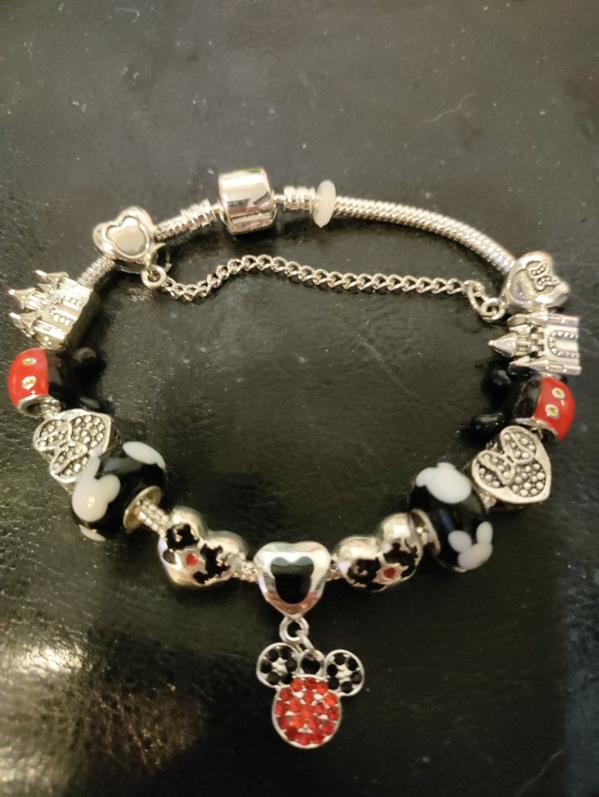Disney's Minnie Mouse Charm Bracelet
