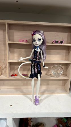 Monster high doll Catrine de Mew