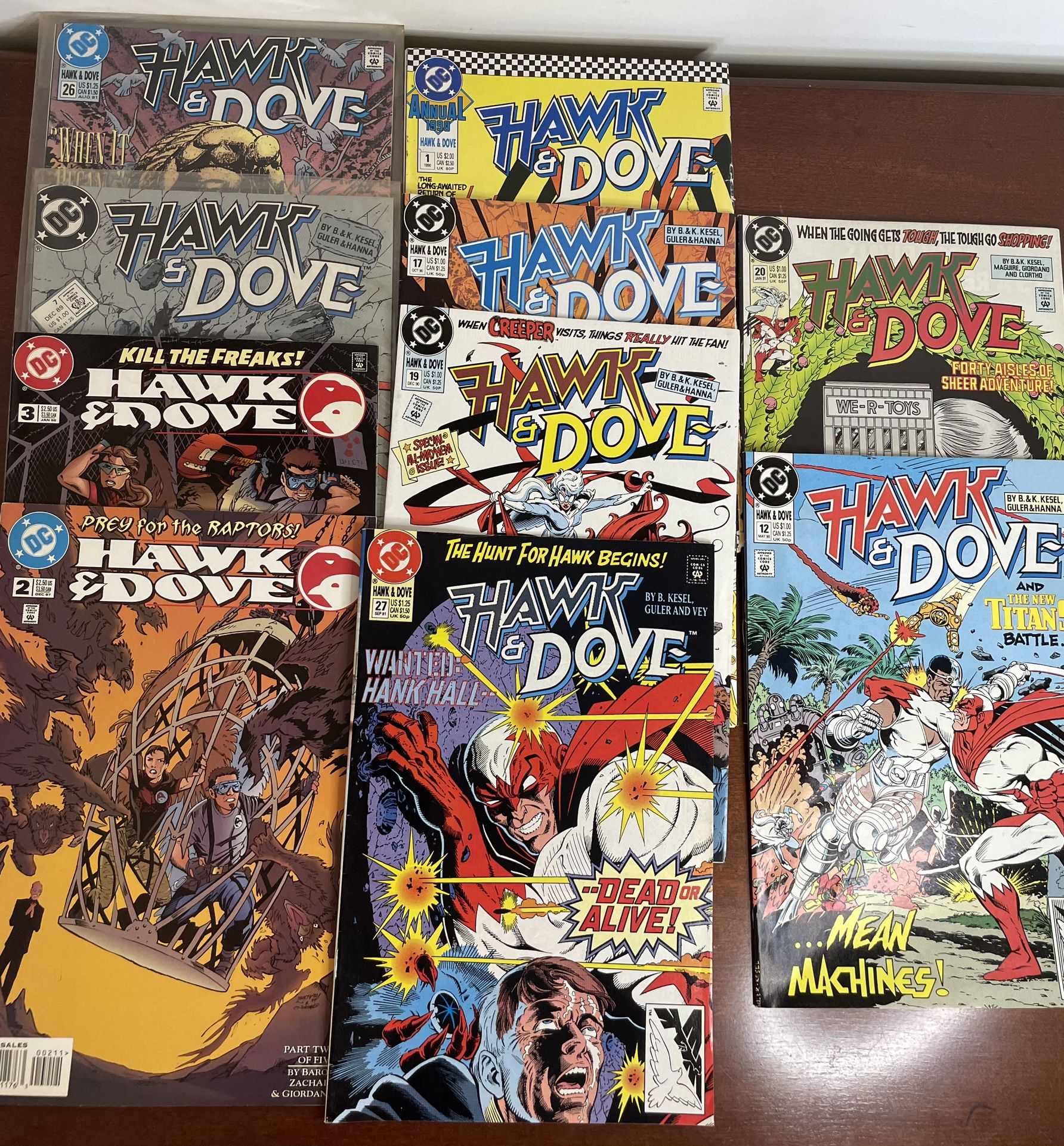 Lot Of 10 DC Comics Hawk And Dove