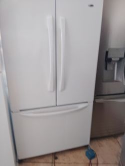 Maytag Refrigerator Everything good