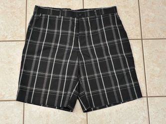 Champions Tour Golf Shorts Mens 34 Black Gray Plaid Performance Flat Front